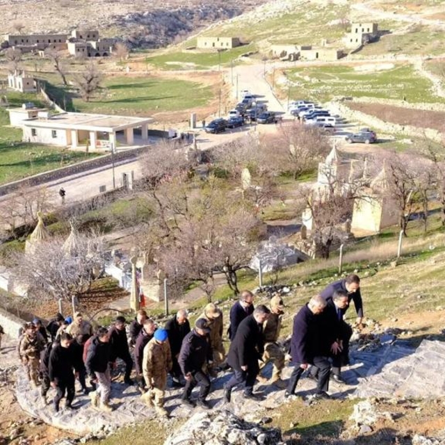 Şırnak Valisi Cevdet Atay İdil'de ziyaretlerde bulundu