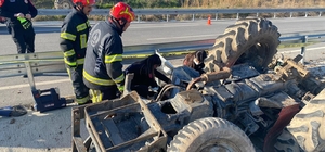 Denizli'de devrilen traktörün sürücüsü öldü