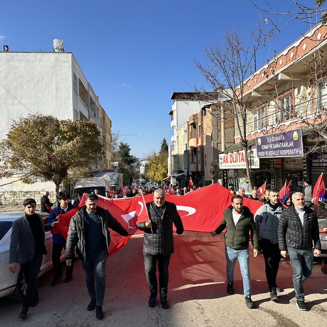 Adıyaman'da şehit askerler için anma yürüyüşü