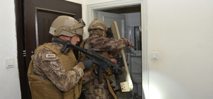 Nevşehir'de helikopter destekli uyuşturucu operasyonunda 71 şüpheli yakalan...