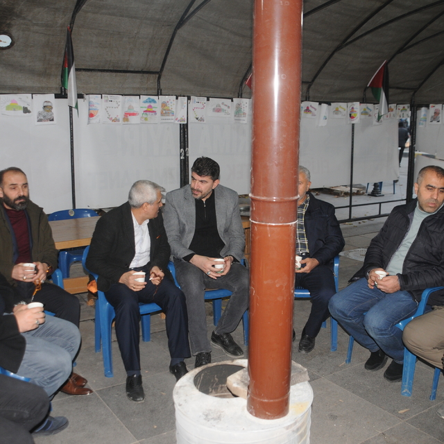Cizre'de kurulan çadırda Filistinliler için insanlık nöbet devam ediyor