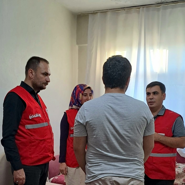 Türk Kızılay Sur Şubesi'nden görme kaybı yaşayan genç için yardım kampanyas...
