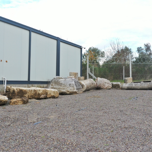 Yalova'da saklamak için gömülen 3 mezar steli ele geçirildi