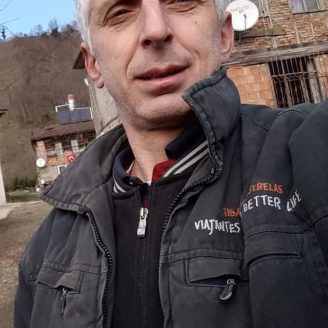 Budadığı ağaçtan düşüp öldü