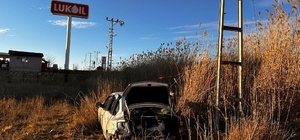 Akıncılar'da devrilen otomobildeki 2 kişi yaralandı 