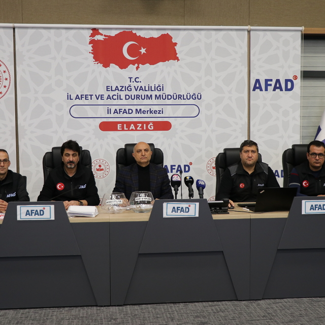 Elazığ'da 2020'deki deprem için inşa edilen 144 konutun kurası çekildi