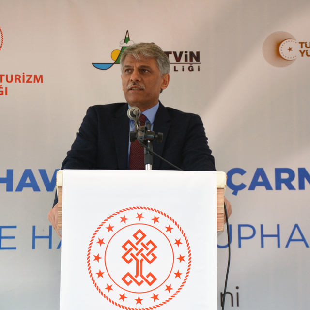 Kültür ve Turizm Bakan Yardımcısı Alpaslan, Artvin'de kütüphane açılışında...