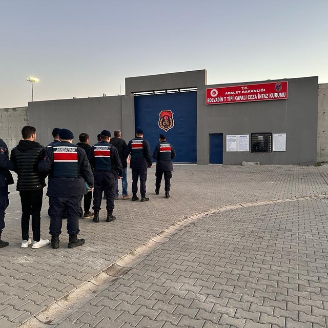 Afyonkarahisar'da aranan 3 şüpheli yakalandı