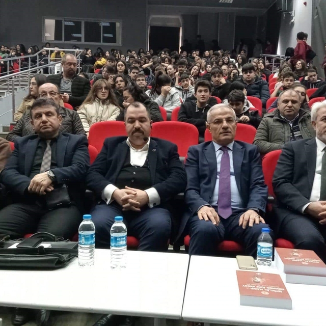 Mehmet Akif Ersoy, vefatının 87. yılında Merzifon'da anıldı