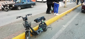 Kocaeli'de taksiyle çarpışan elektrikli bisikletin sürücüsü yaralandı