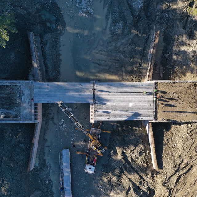 Kaş'ta yaylaları sahile bağlayacak Lengüme Köprüsü'nün tabliye montajı tama...