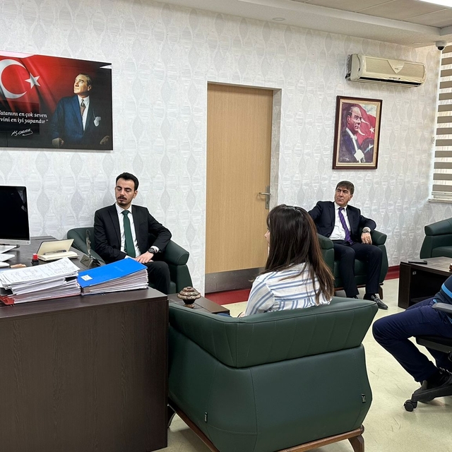 Şemdinli Kaymakamı Ateş, kurumları ziyaret etti