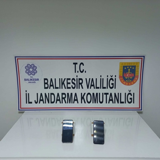 Balıkesir'de terör örgütü DEAŞ'a finans sağladıkları iddiasıyla 2 şüpheli t...