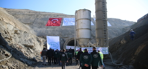 Bakan Yumaklı, Hatay'daki Karasu Regülatörü ve Derivasyon Kanalının inşaatı...