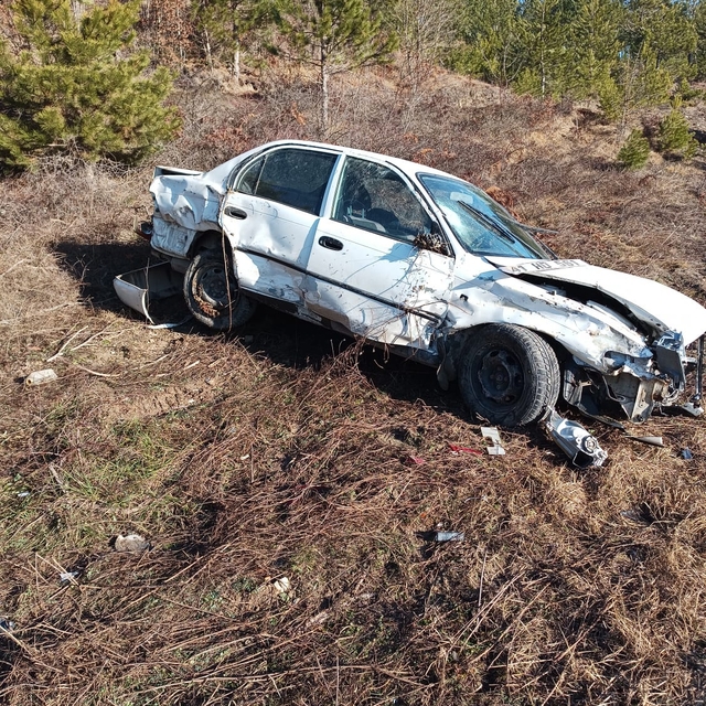 Göynük'te devrilen otomobilin sürücüsü yaralandı