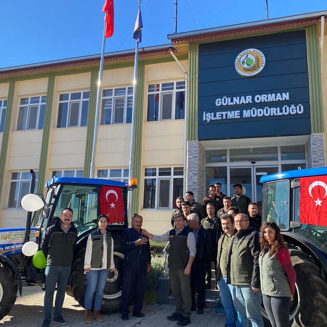 Mersin'de orman köylülerine traktör desteği verildi