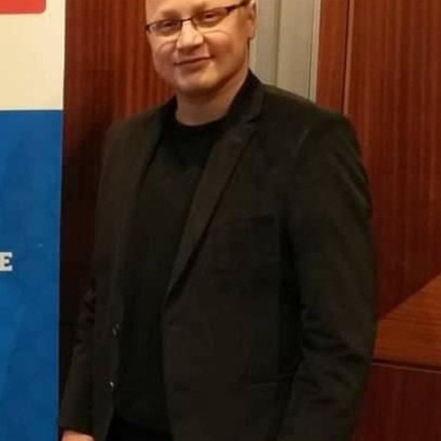 Bingöl'de halı sahada kalp krizi geçiren öğretmen hayatını kaybetti