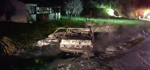 Erdek'te yangın çıkan otomobil kullanılamaz hale geldi