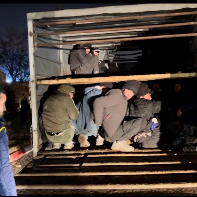 Iğdır'da polisin takibi sonucu 45 düzensiz göçmen yakalandı
