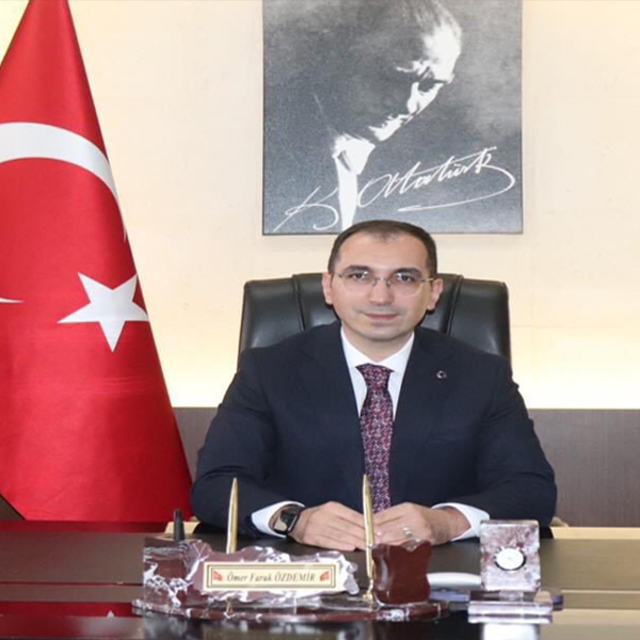 Midyat'ta Kaymakam Özdemir ve Belediye Başkanı Şahin'den yeni yıl mesajı