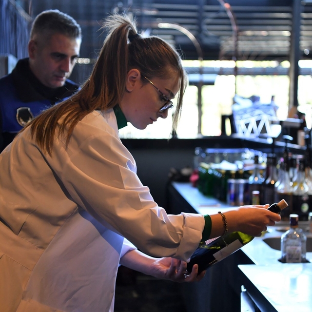 Konyaaltı'ndaki işletmelere yılbaşı denetimi yapıldı