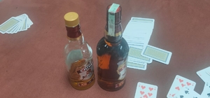 Kumar oynatılan ve kaçak içki satılan kahvehaneye operasyon