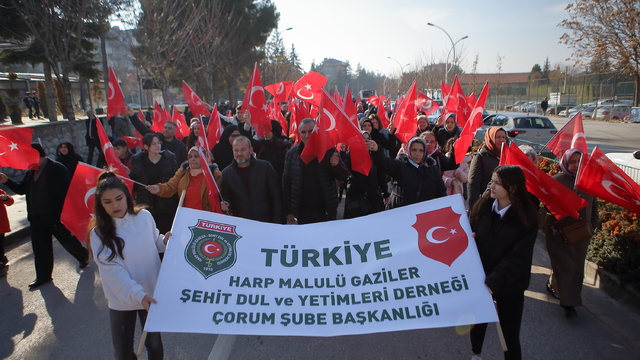 Çorum'da "Şehitlerimize Saygı Yürüyüşü" düzenlendi