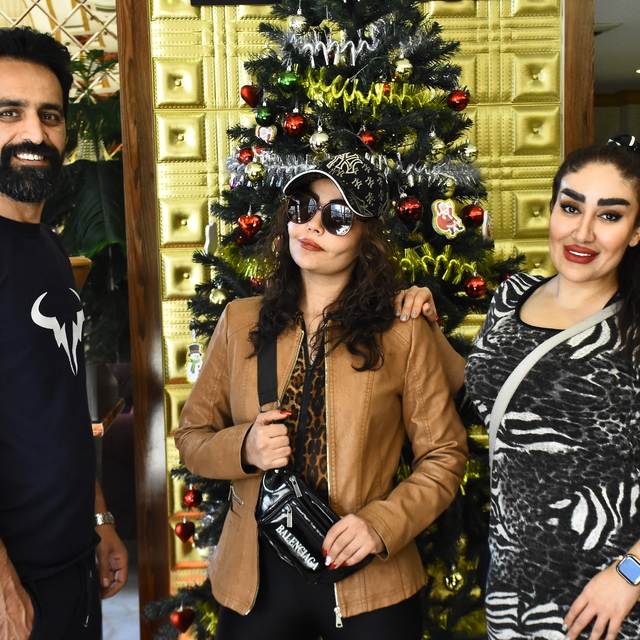 İranlı turistler yılbaşı öncesinde Van'da yoğunluk oluşturdu