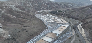 Sivas'ta iyotlu kaynak tuzu üretimi mesaisi sürüyor