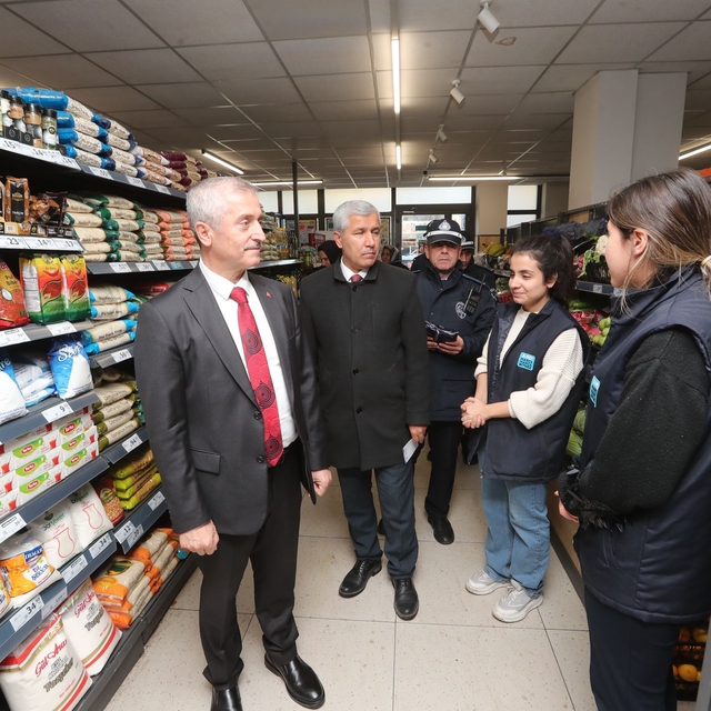 Gaziantep'te zabıta ekipleri fahiş fiyata karşı denetim yapıyor