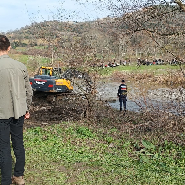 Balıkesir'de kaybolan genç ekiplerce aranıyor