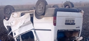 Kahramanmaraş'ta minibüsün tarlaya devrilmesi sonucu 8 kişi yaralandı