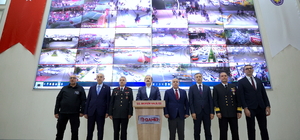 Mersin Valisi Pehlivan, yılın son akşamı görev başındaki personeli ziyaret etti: