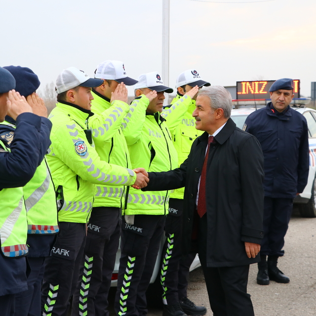 Tekirdağ Vali Vekili Peker, yılın son akşamı görev başındaki personeli ziya...