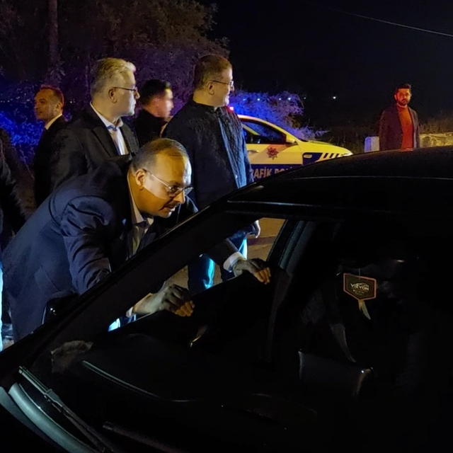 Aydın Valisi Yakup Canbolat yeni yıl öncesi trafik denetimine katıldı