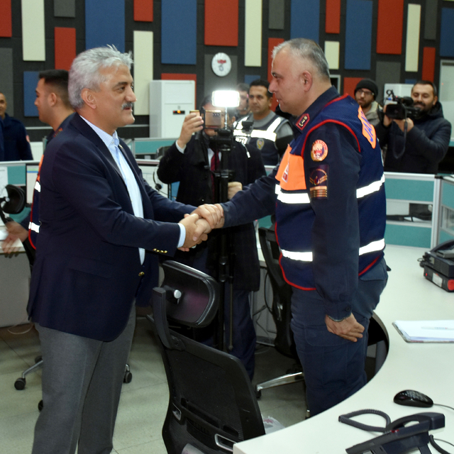 Kırıkkale, Niğde ve Yozgat'ta, görevi başındaki personelin yeni yılı kutlan...