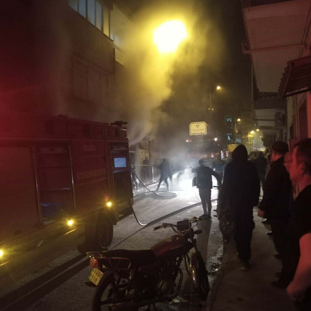 Manisa'da devrilen elektrikli soba yangına yol açtı