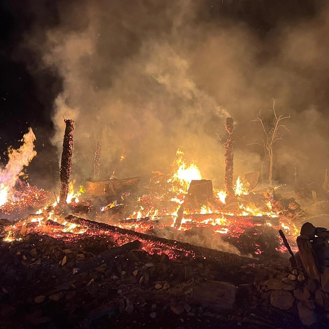 Sinop'ta 5 evin zarar gördüğü yangında 2 kişi öldü