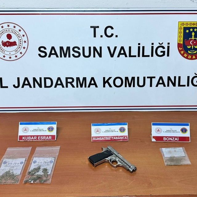 Samsun'da üzerlerinde uyuşturucu bulunan 3 kişi yakalandı
