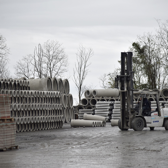 Samsun Büyükşehir Belediyesi kurduğu parke taşı fabrikasıyla 32 milyon lira...