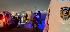 Caddede karşılaştığı eski eşi ve engellemeye çalışan arkadaşını pompalı ile vurdu: 2 yaralı