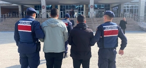 Edirne'de marketten hırsızlık yapan 2 şüpheli yakalandı
