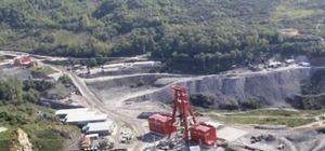 Maden ocağında vagonların arasına sıkışan işçi, kurtarılamadı