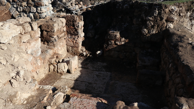 Karabük'te bulunan "kumbara"dan yaklaşık 1400 yıllık 10 sikke çıktı