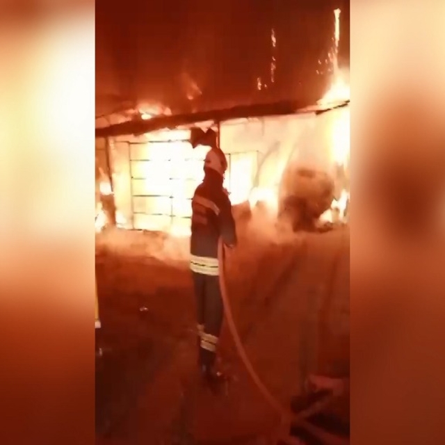 2 otomobili ateşe veren 2 şüpheli tutuklandı