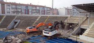 Aydın'daki Adnan Menderes Stadyumu yıkılıyor