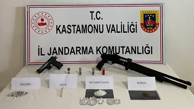 Kastamonu'da düzenlenen uyuşturucu operasyonlarında 5 kişi yakalandı