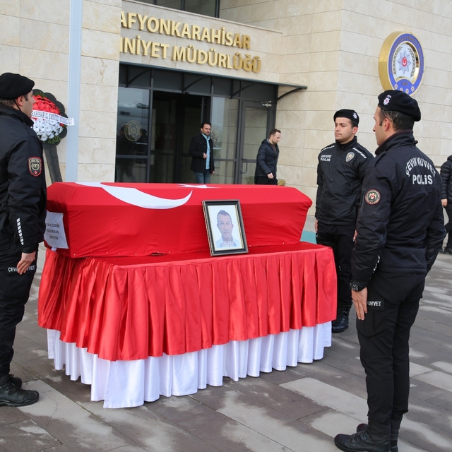 Afyonkarahisar'da vefat eden polis memuru için tören düzenlendi