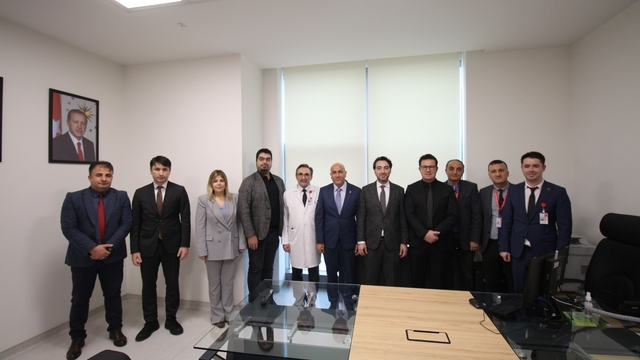 Kocaeli Şehir Hastanesi Başhekimliğine atanan Bahri Elmas görevine başladı