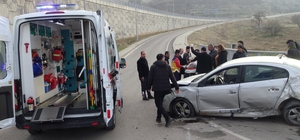 Batman'da iki otomobil çarpıştı: 4 yaralı
